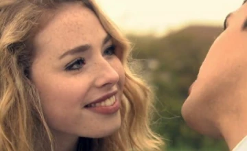 Кадр из сериала Молокососы 5 сезон