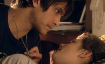 Кадр из сериала Молокососы 4 сезон