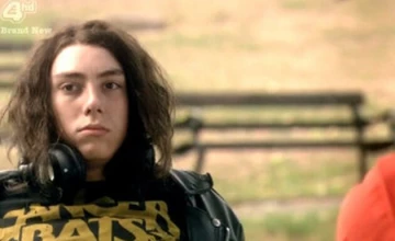 Кадр из сериала Молокососы 5 сезон